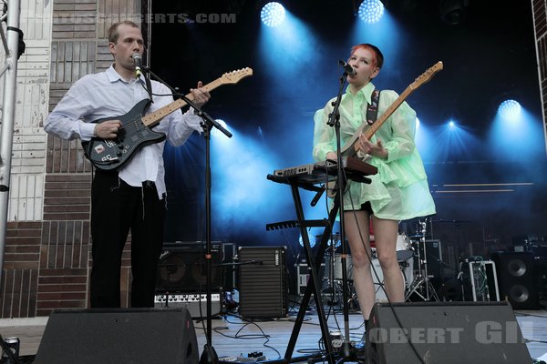 GLOBAL CHARMING - 2021-07-10 - PARIS - La Station - Gare des Mines - Scene Perron - 